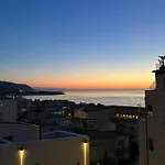 Window On The Sunset 아파트 체팔루