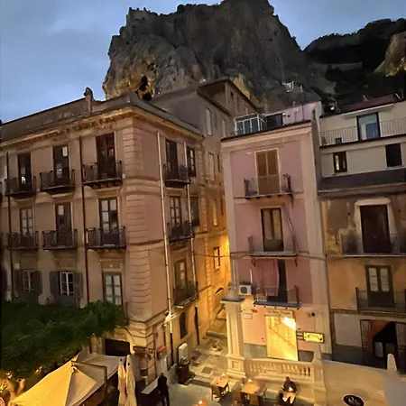 Window On The Sunset * Cefalu