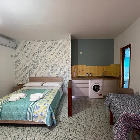 Window On The Sunset Apartment